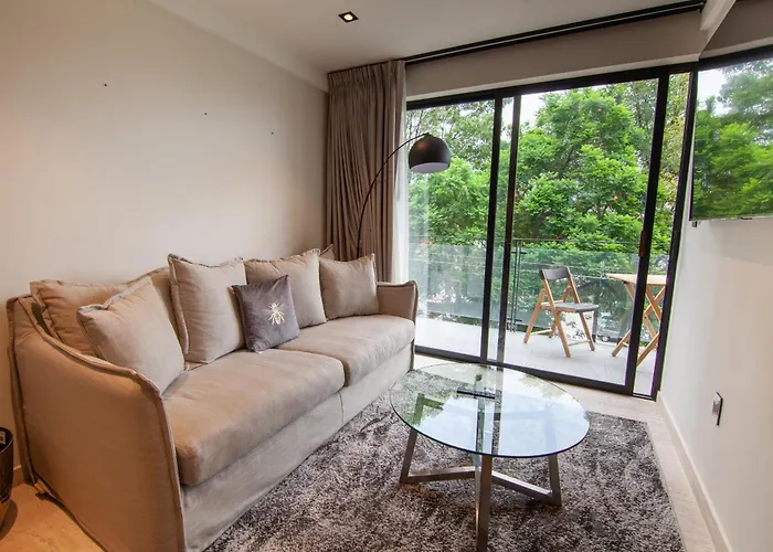 Nowness Apartahotel 4*