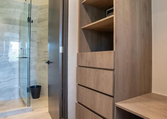 Nowness Apartahotel 4*